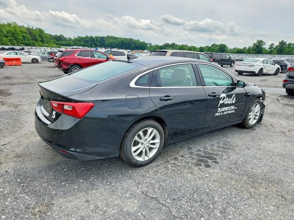 2017 CHEVROLET MALIBU LT  