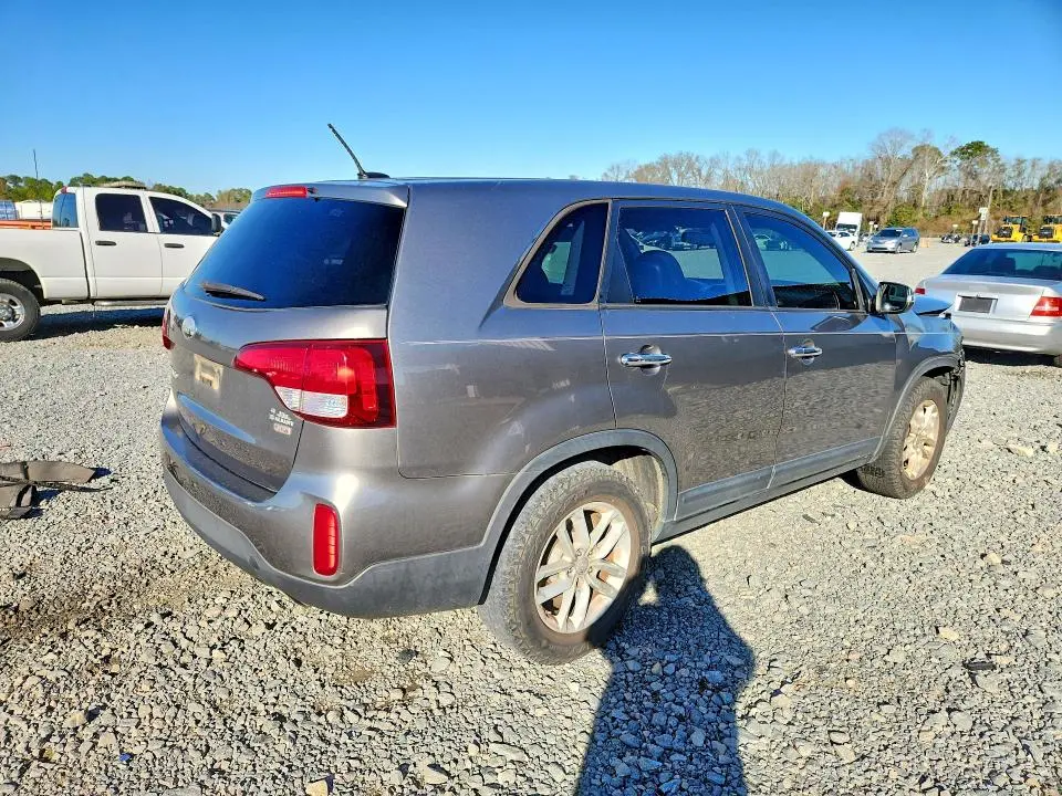 2014 KIA SORENTO LX  