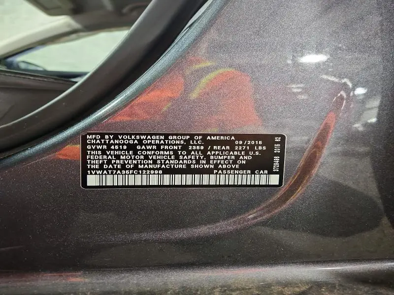 2015 VOLKSWAGEN PASSAT S  