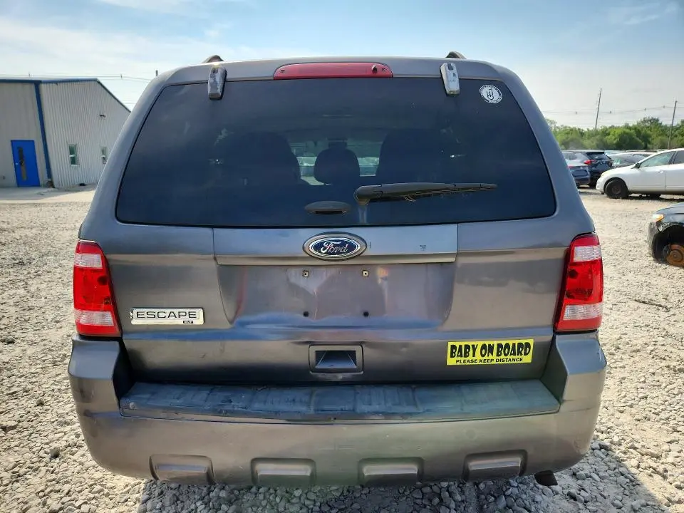 2011 FORD ESCAPE XLT  
