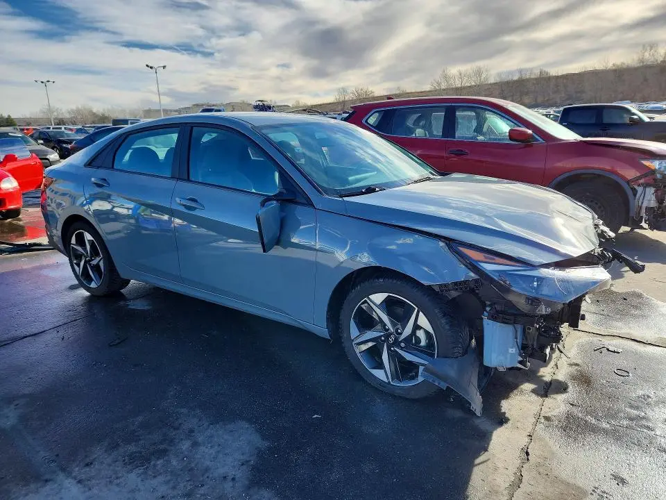 2023 HYUNDAI ELANTRA SEL  