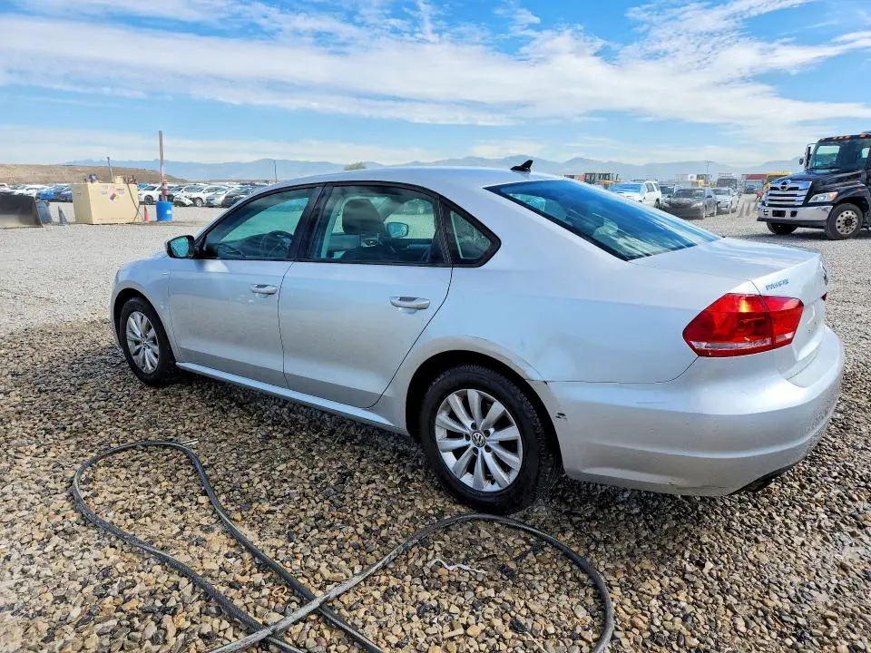 2014 VOLKSWAGEN PASSAT S  