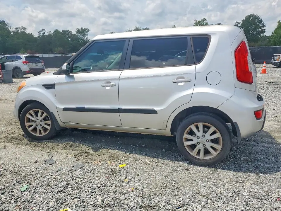 2013 KIA SOUL +  