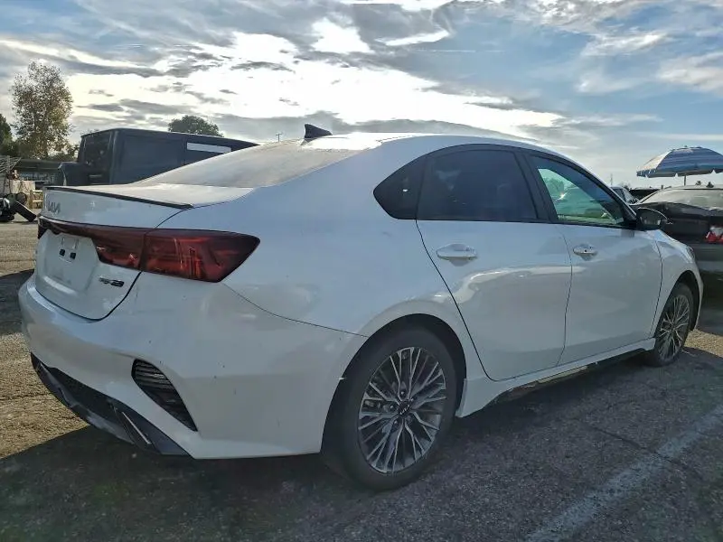 2022 KIA FORTE GT LINE  