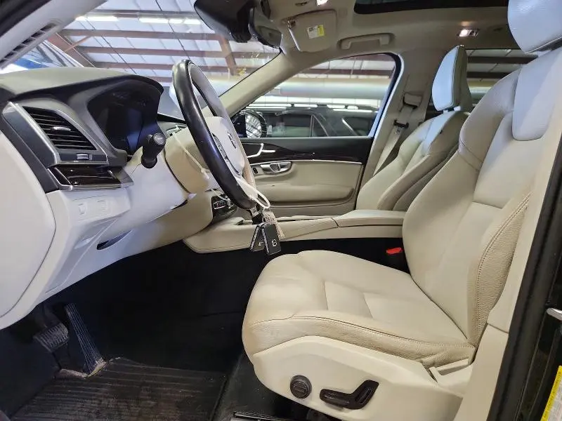 2019 VOLVO XC90 T5 MOMENTUM  