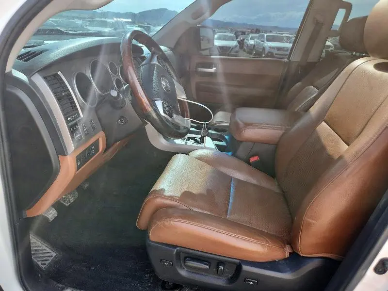 2016 TOYOTA SEQUOIA PLATINUM  