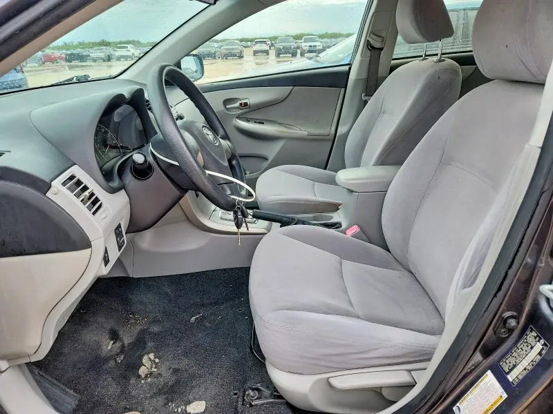 2011 TOYOTA COROLLA LE  