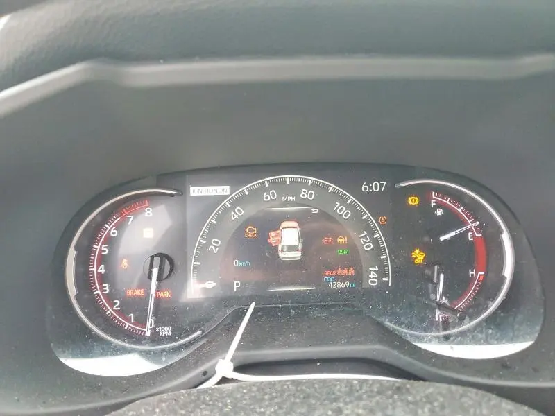 2024 TOYOTA RAV4 XLE  