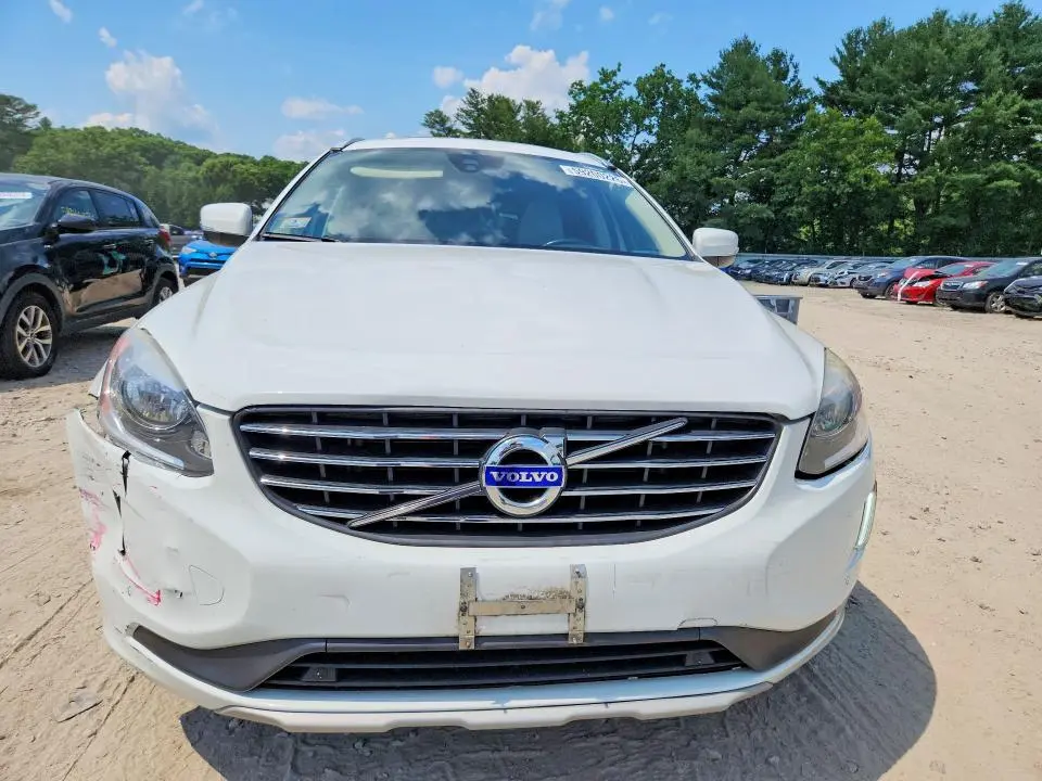 2016 VOLVO XC60 T5 PREMIER  