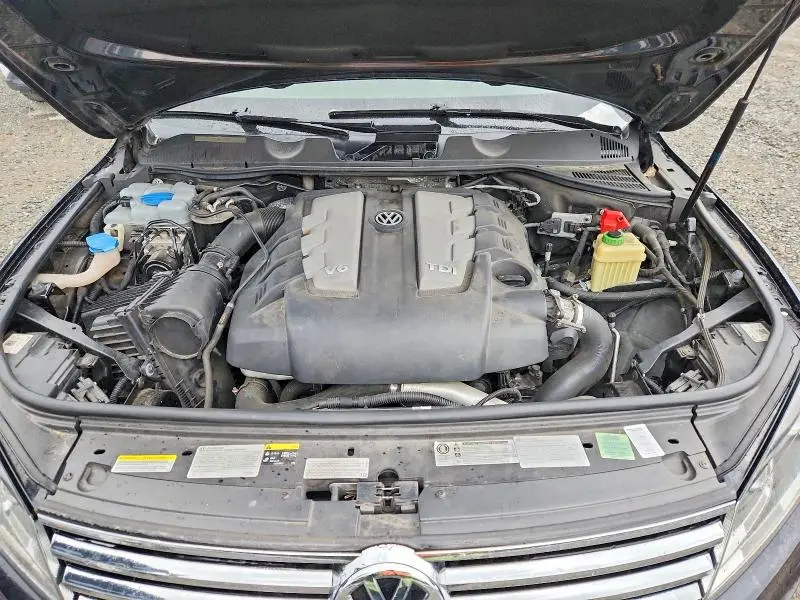 2015 VOLKSWAGEN TOUAREG V6 TDI  