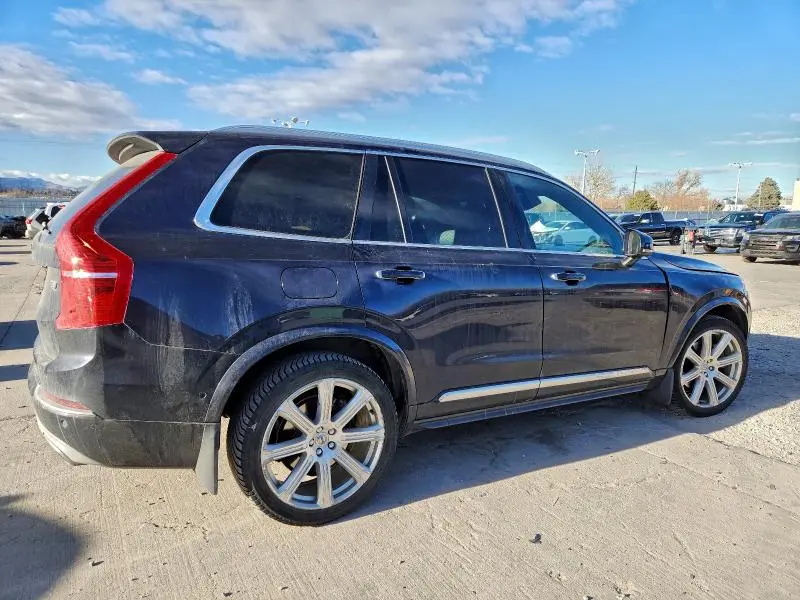2017 VOLVO XC90 T8  