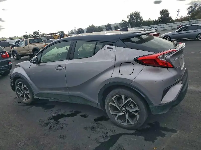 2020 TOYOTA C-HR XLE  