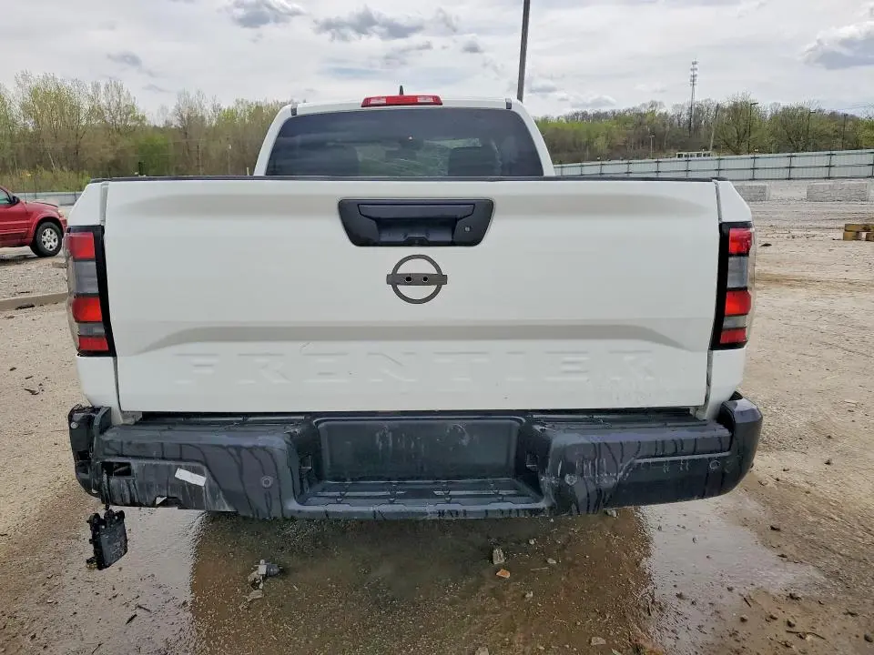 2024 NISSAN FRONTIER S  