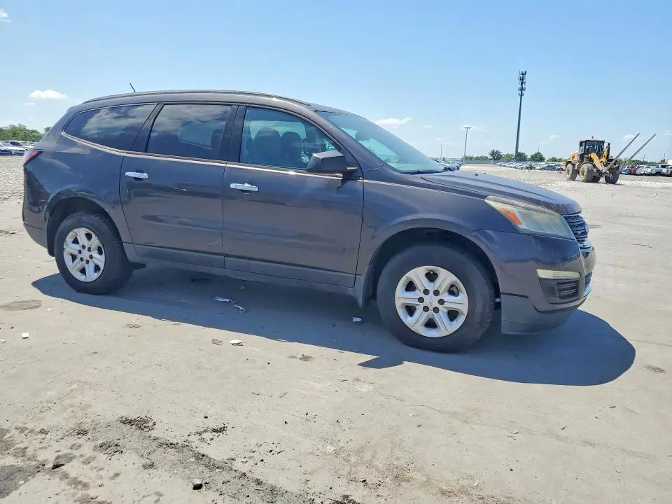 2014 CHEVROLET TRAVERSE LS  