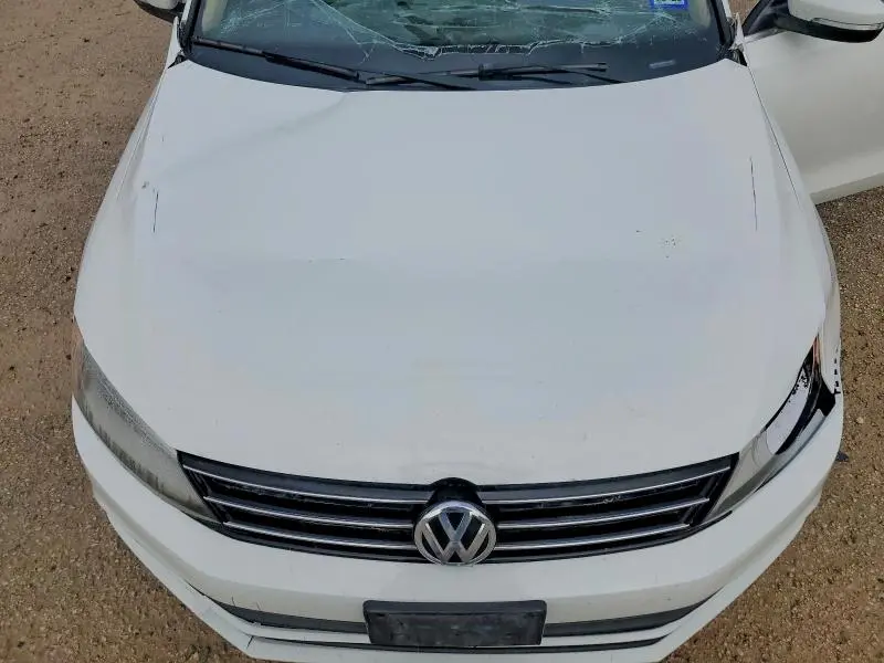 2015 VOLKSWAGEN JETTA SE  