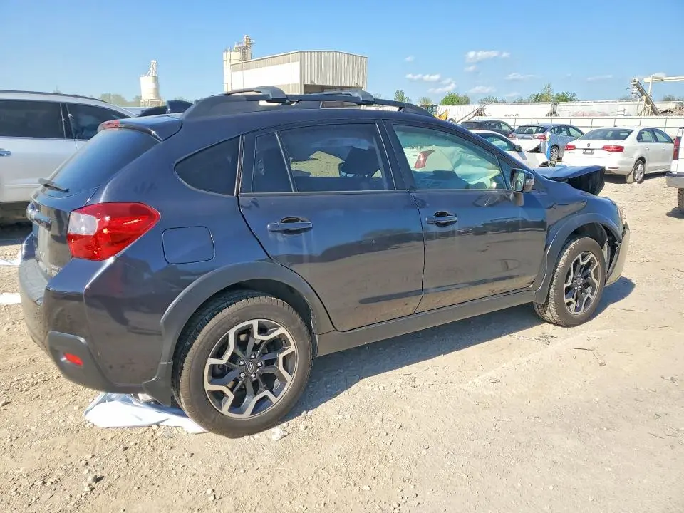 2017 SUBARU CROSSTREK LIMITED  