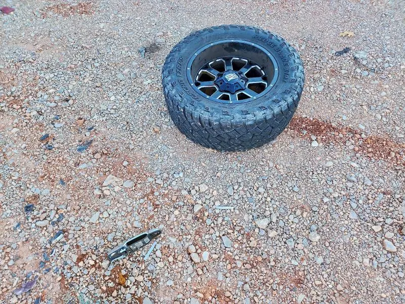 2011 CHEVROLET SILVERADO C1500 LT  