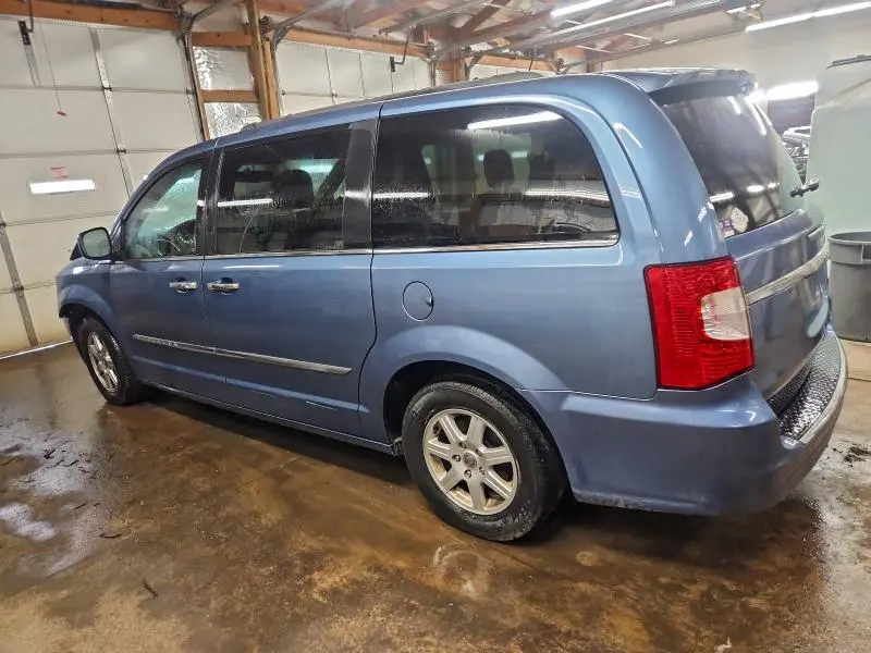2011 CHRYSLER TOWN & COUNTRY TOURING  