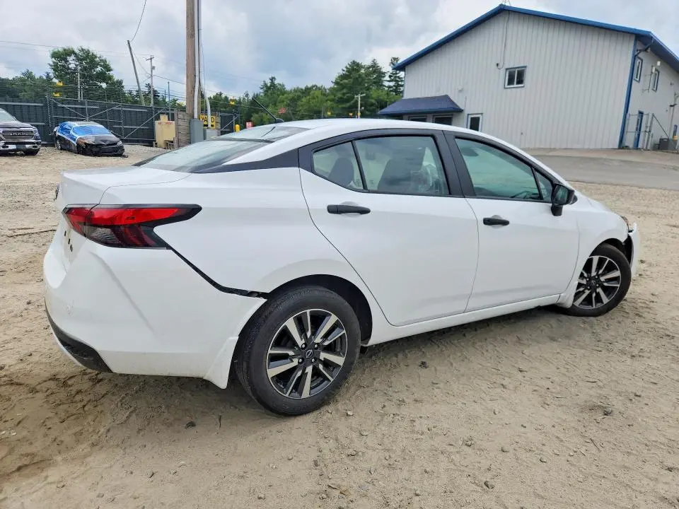 2024 NISSAN VERSA S  