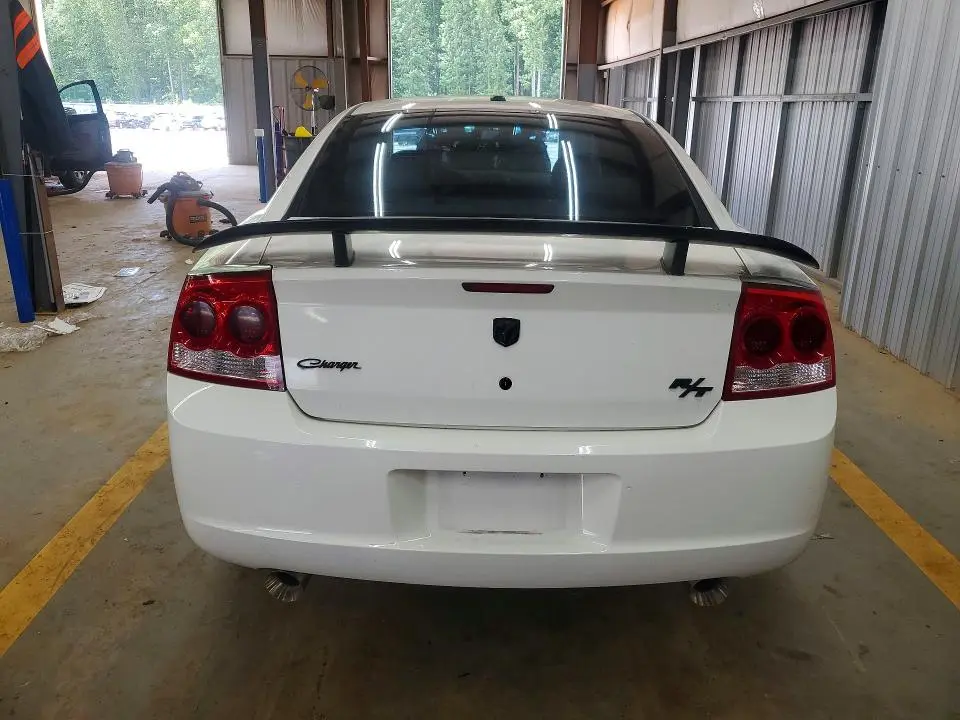 2010 DODGE CHARGER R  