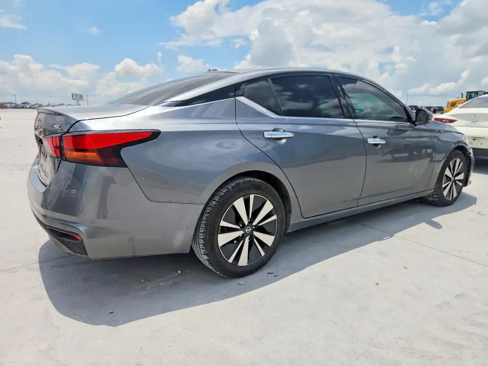 2019 NISSAN ALTIMA SL  