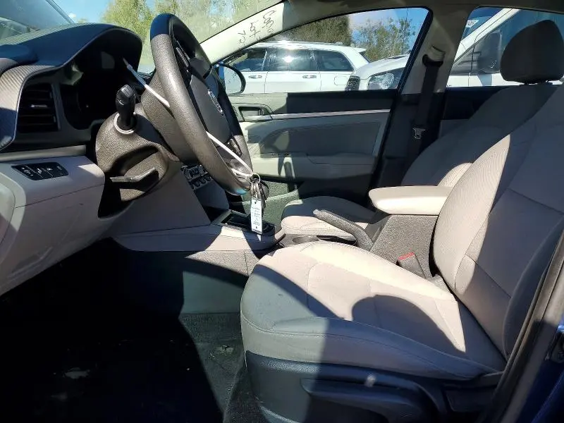 2020 HYUNDAI ELANTRA SEL  