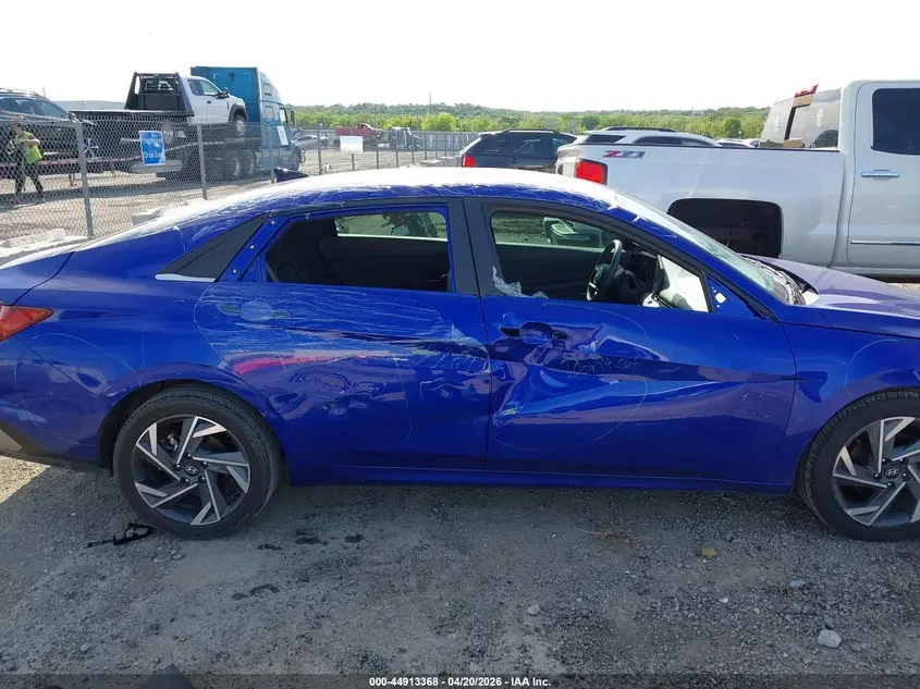 2024 HYUNDAI ELANTRA SEL