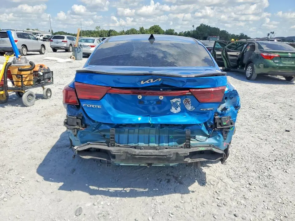 2022 KIA FORTE GT LINE  
