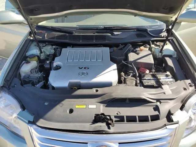 2010 TOYOTA AVALON XL  