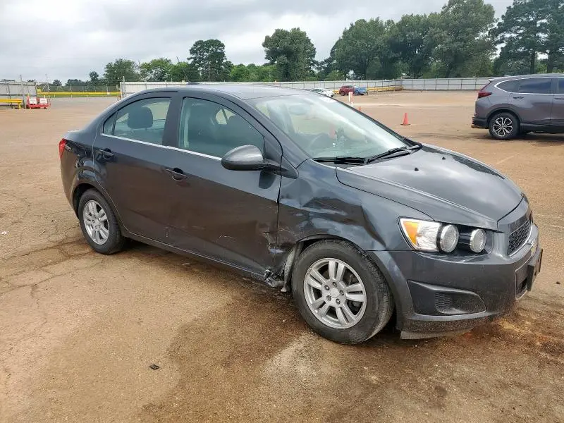 2016 CHEVROLET SONIC LT  