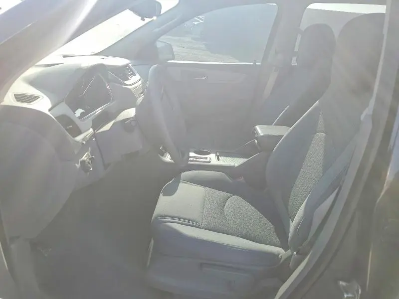 2016 CHEVROLET TRAVERSE LS  