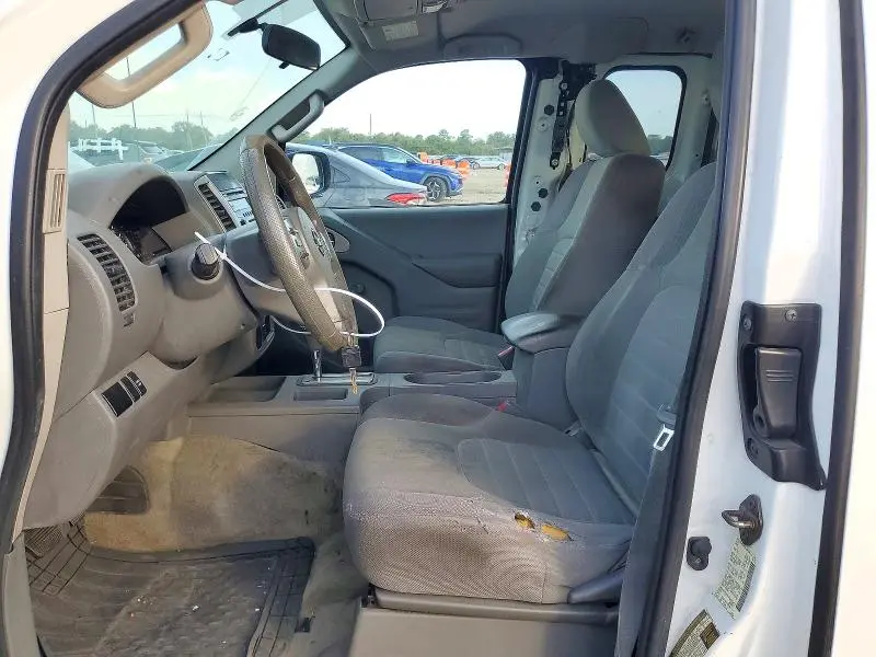 2015 NISSAN FRONTIER S  