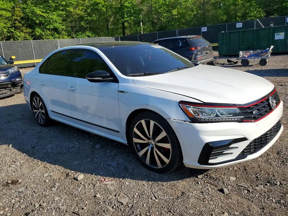 2018 VOLKSWAGEN PASSAT GT  