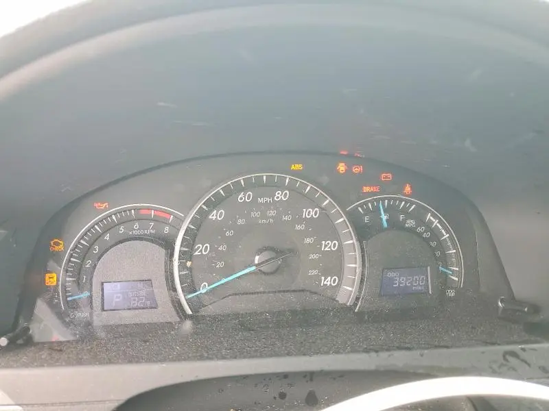 2014 TOYOTA CAMRY LE  