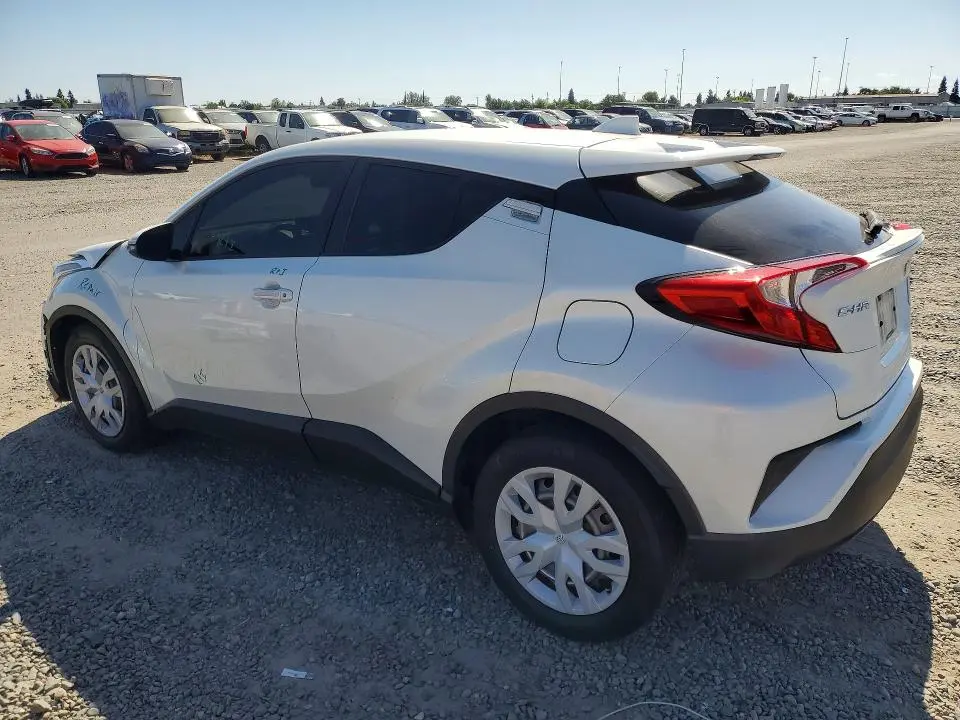 2019 TOYOTA C-HR LE  