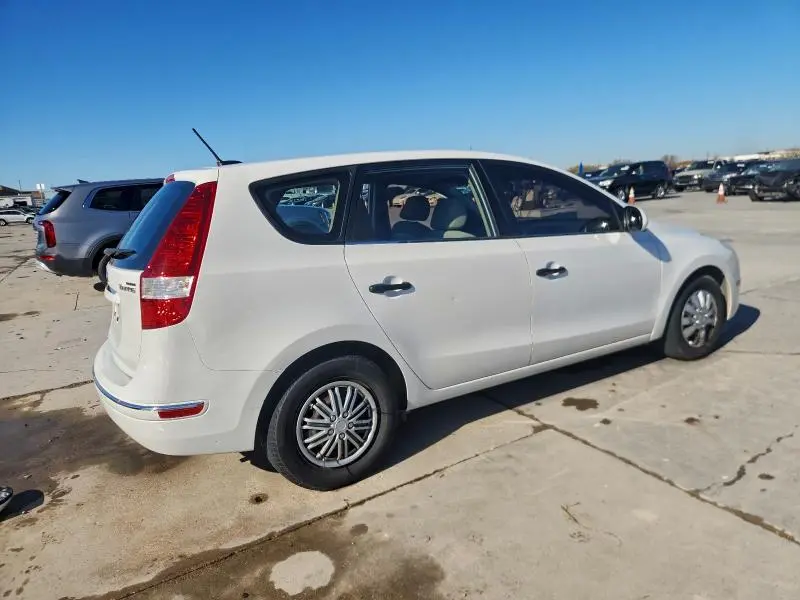 2010 HYUNDAI ELANTRA TOURING GLS  