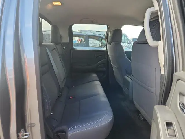 2015 NISSAN FRONTIER S  