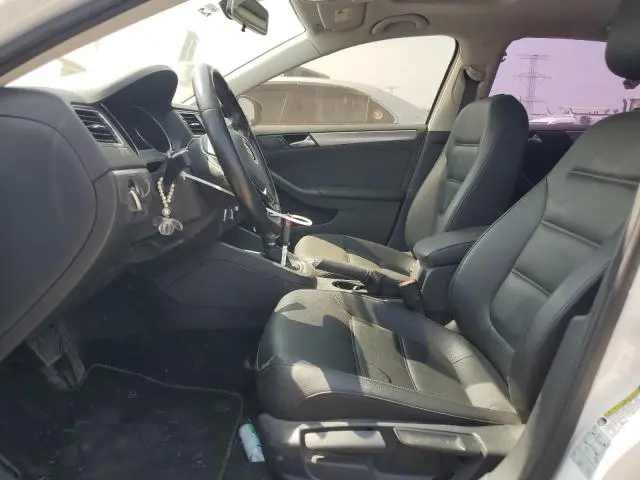 2016 VOLKSWAGEN JETTA SE  