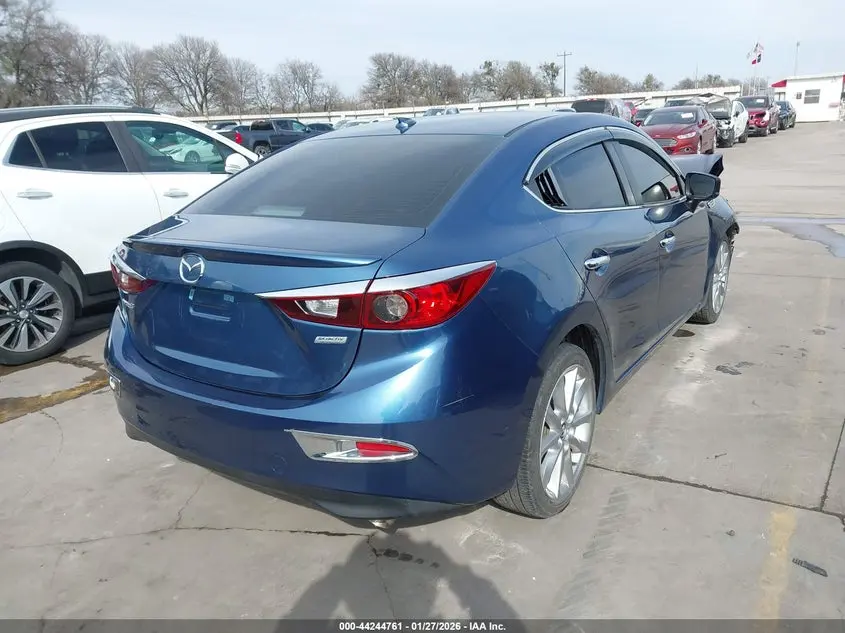 2017 MAZDA MAZDA3 TOURING