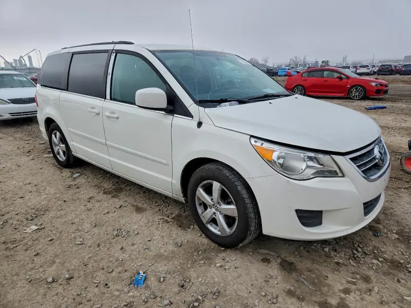 2011 VOLKSWAGEN ROUTAN SE  
