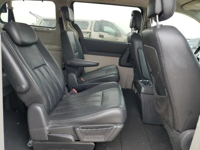 2010 CHRYSLER TOWN & COUNTRY TOURING PLUS  