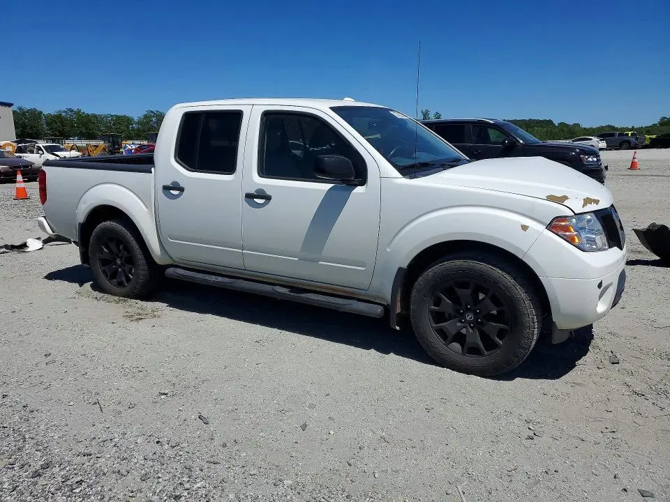 2018 NISSAN FRONTIER SV  