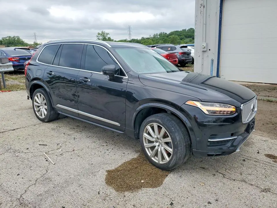 2016 VOLVO XC90 T6  