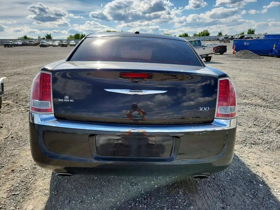 2013 CHRYSLER 300   