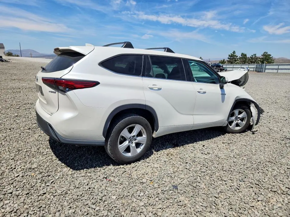 2021 TOYOTA HIGHLANDER HYBRID LE  