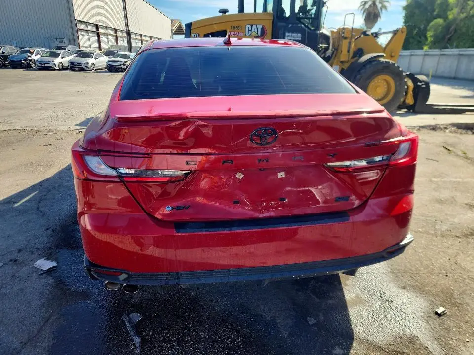 2025 TOYOTA CAMRY SE  