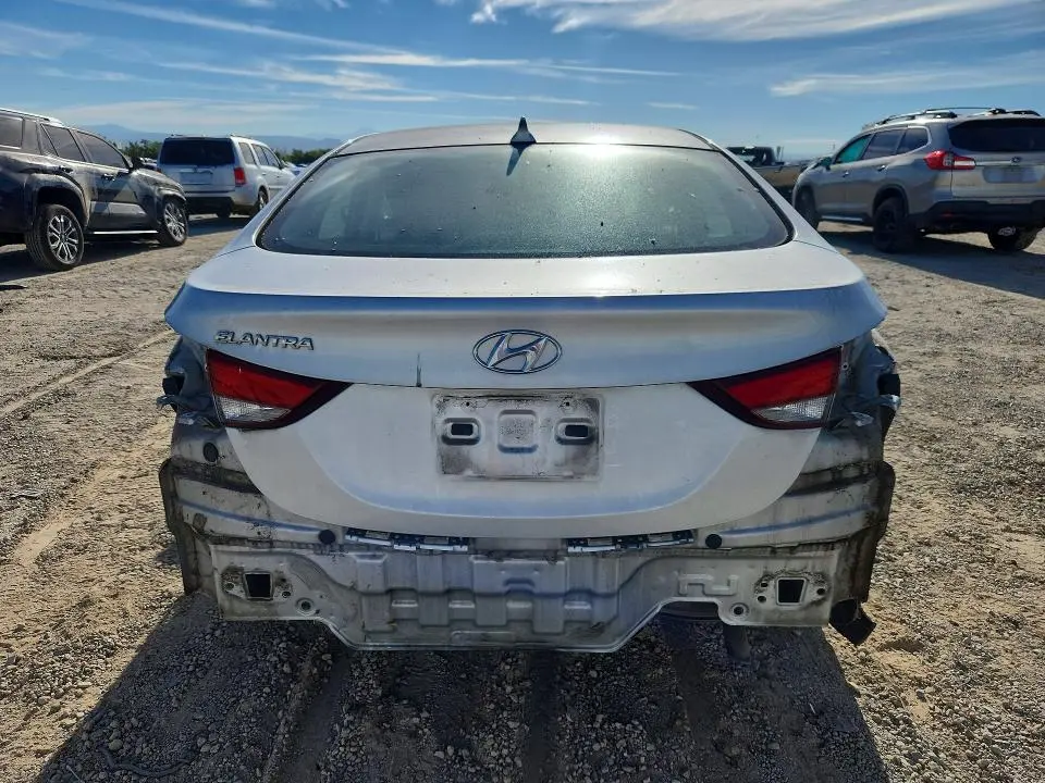 2014 HYUNDAI ELANTRA SE  