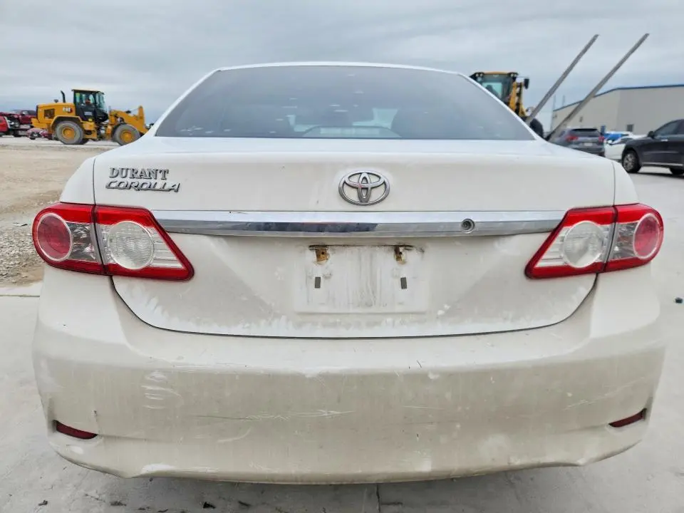 2011 TOYOTA COROLLA BASE  