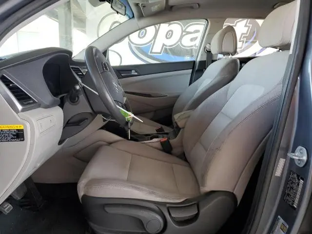 2016 HYUNDAI TUCSON SE  