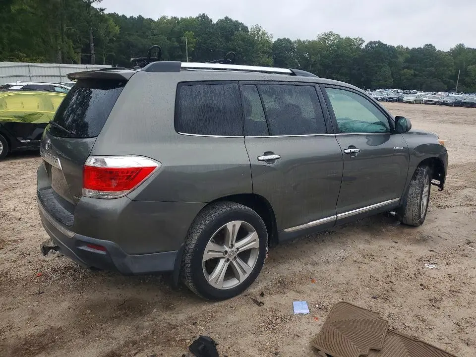 2011 TOYOTA HIGHLANDER LIMITED  